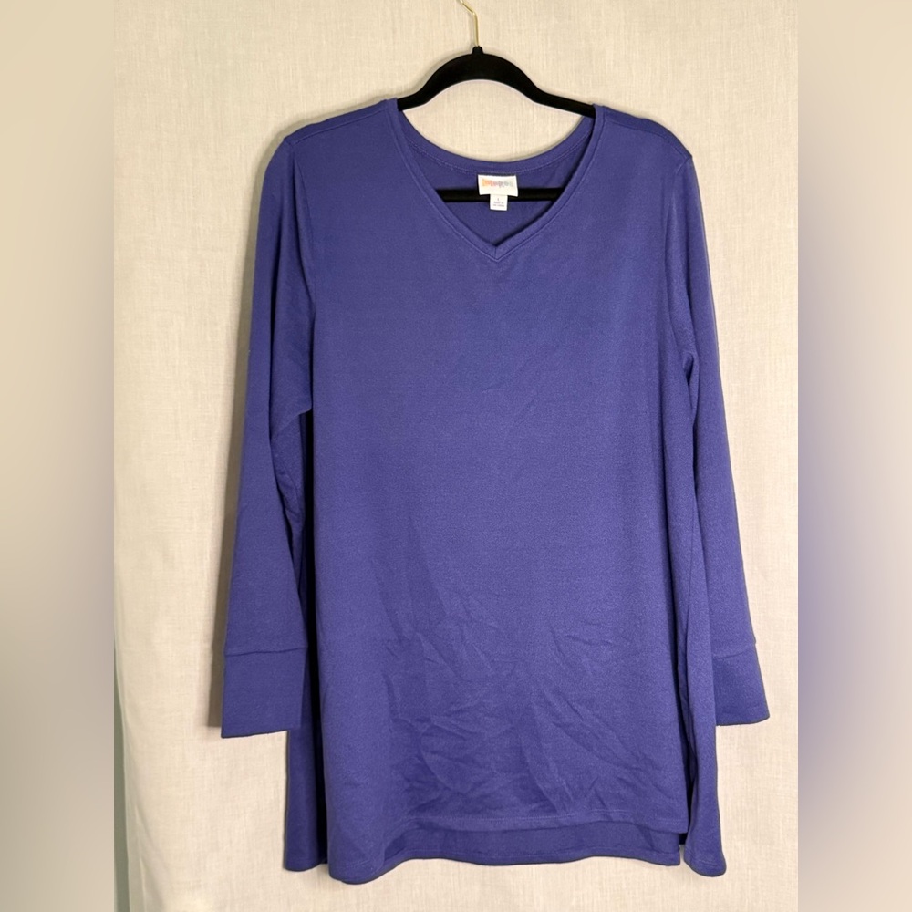 LuLaRoe Periwinkle Blue Lynnae V-Neck Top